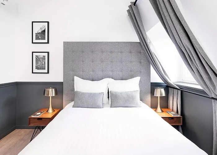 Livinparis - Luxury Ac 2 & 3 Bedrooms Le Louvre